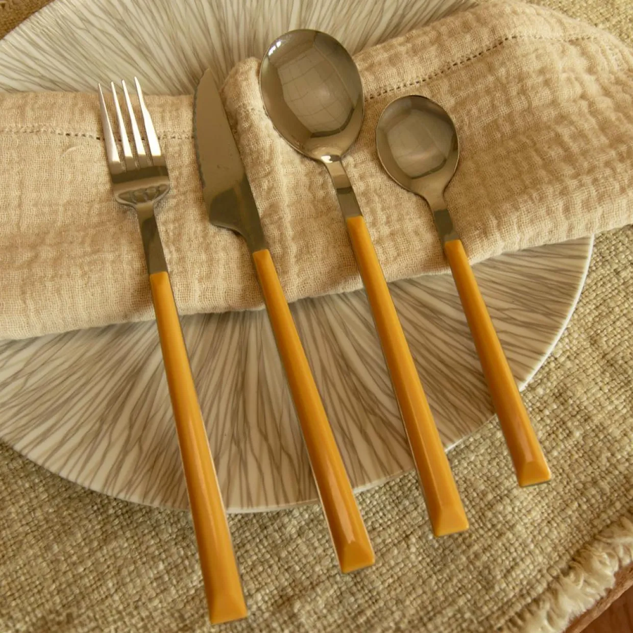 Menastyl Couverts De Table^6 Cuillères de table Colorama safran -21.5 cm