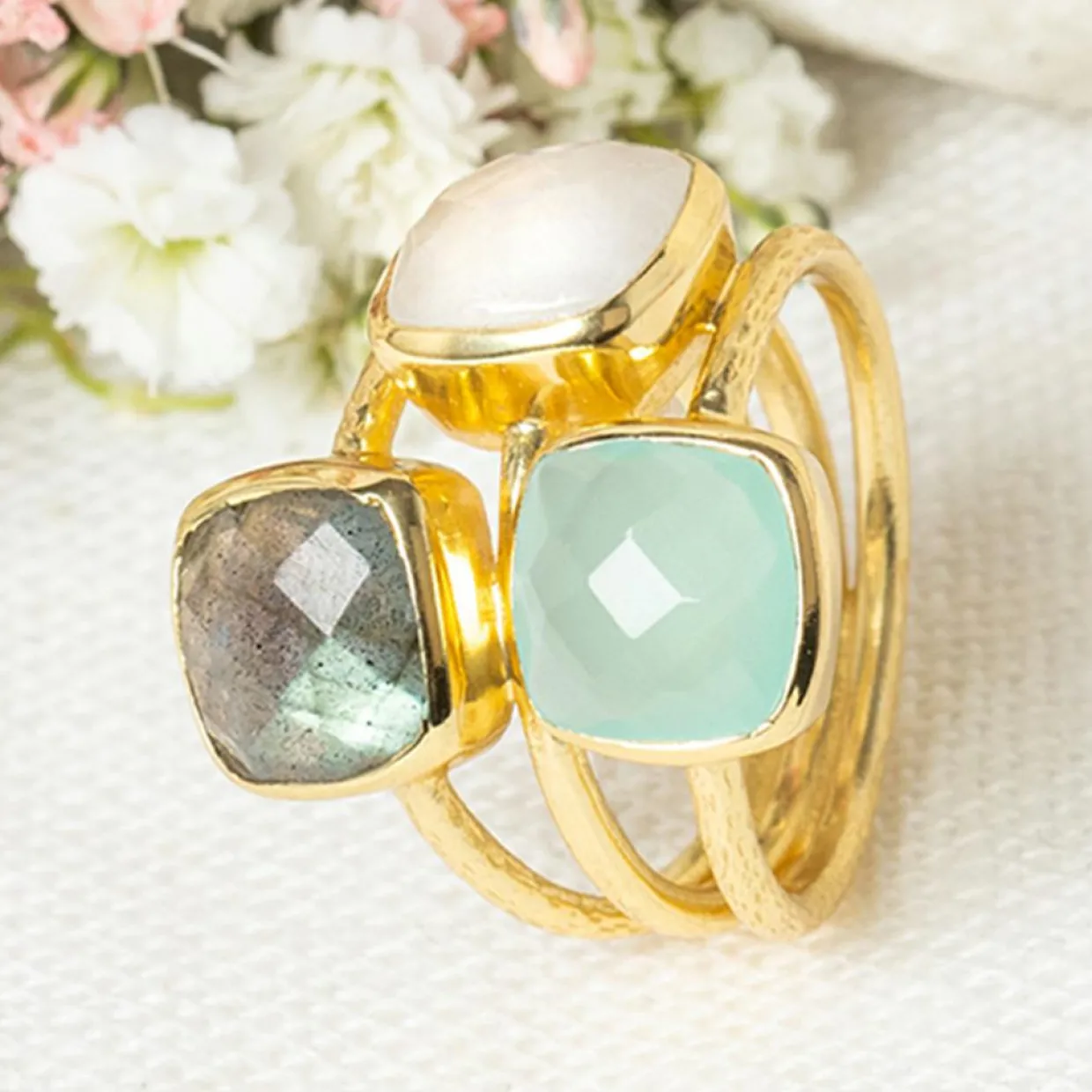 Bague Elsa multipierres en laiton doré-Moonstone Sale