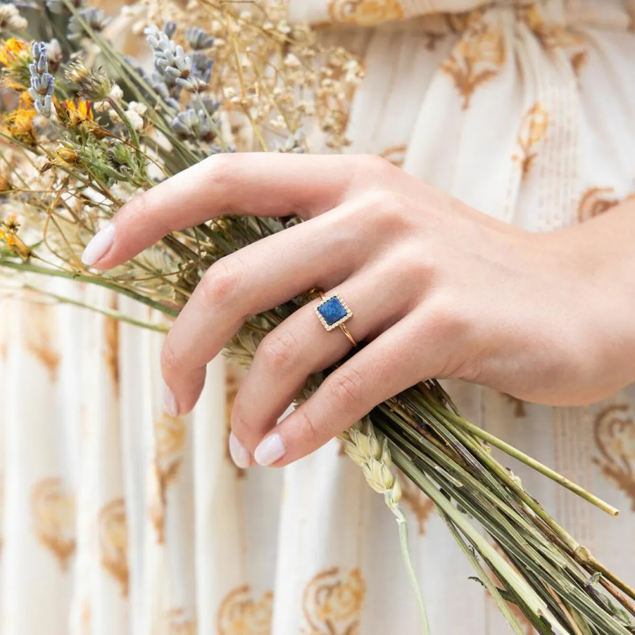 Bague Fiona Lapis en laiton doré-Moonstone Hot