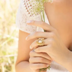 Bague Freida Améthyste en laiton doré-Moonstone
