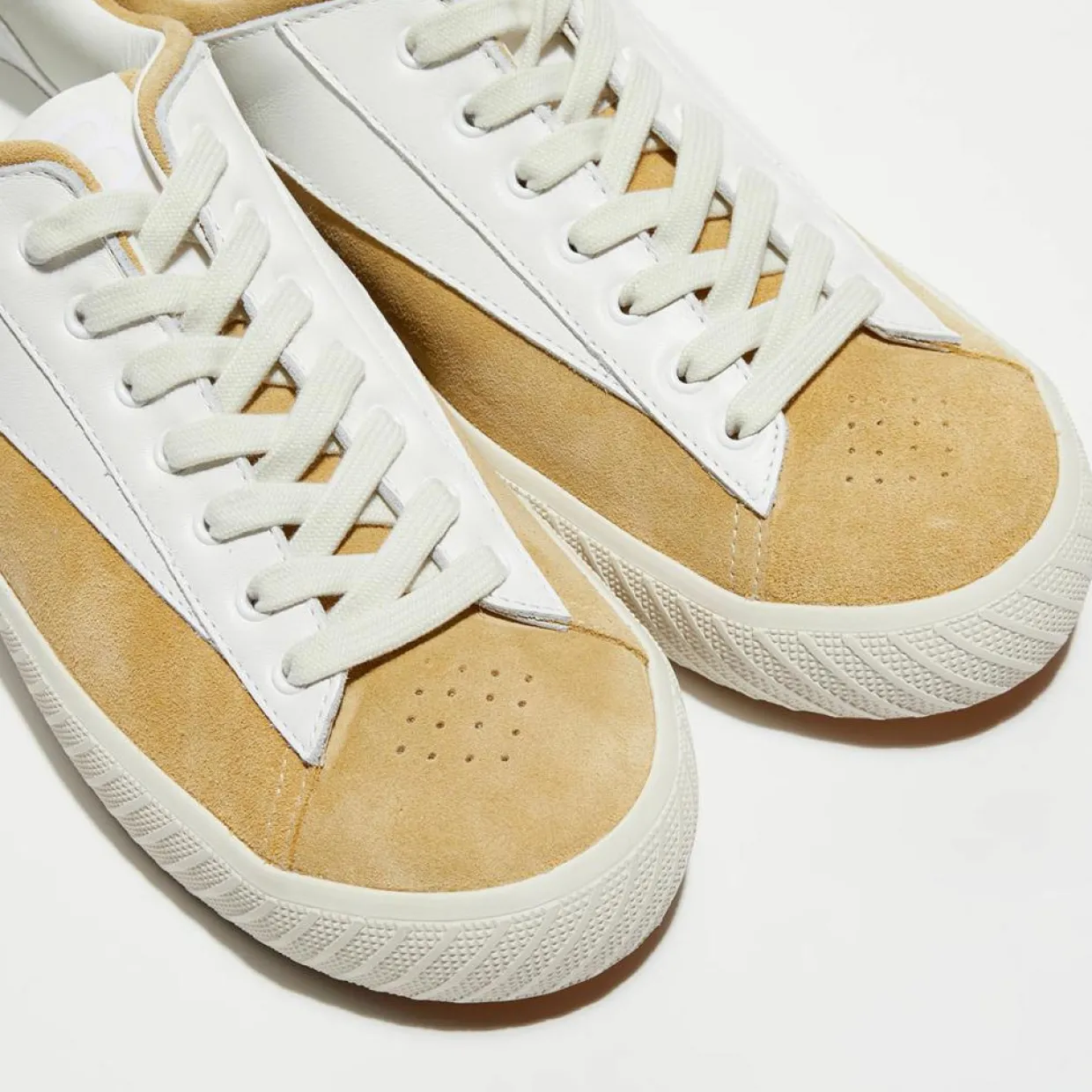 Baskets en Cuir & Velours de Cuir blanches-By Far Clearance