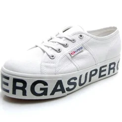 Femme Superga Baskets^Baskets Mania blanches