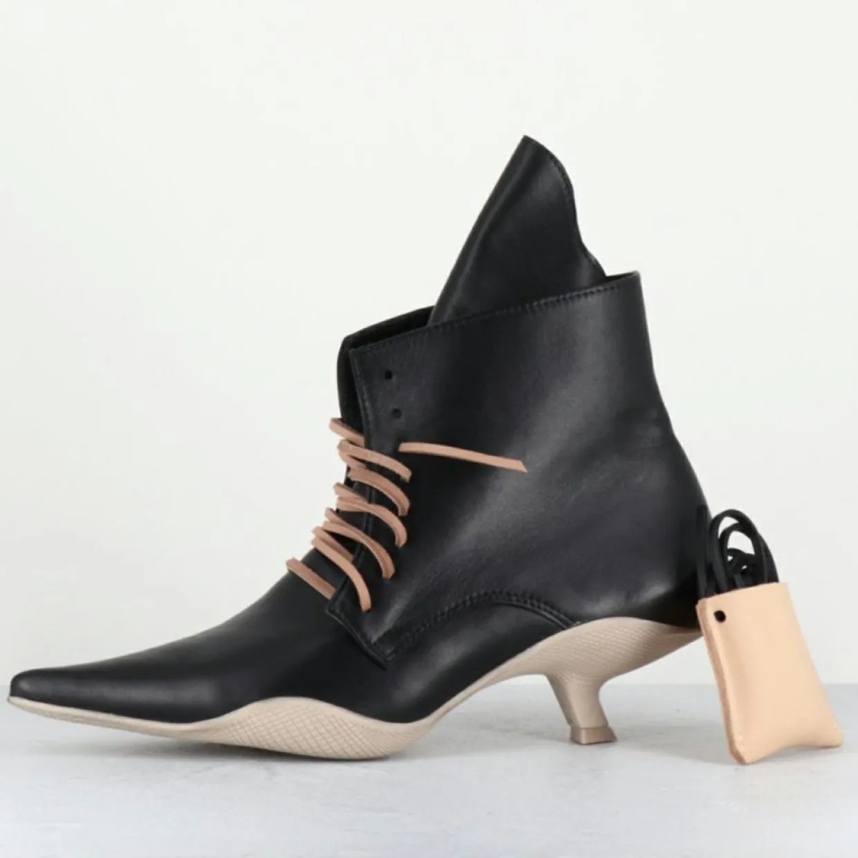 Boots en Cuir mina noires-SDM Hot