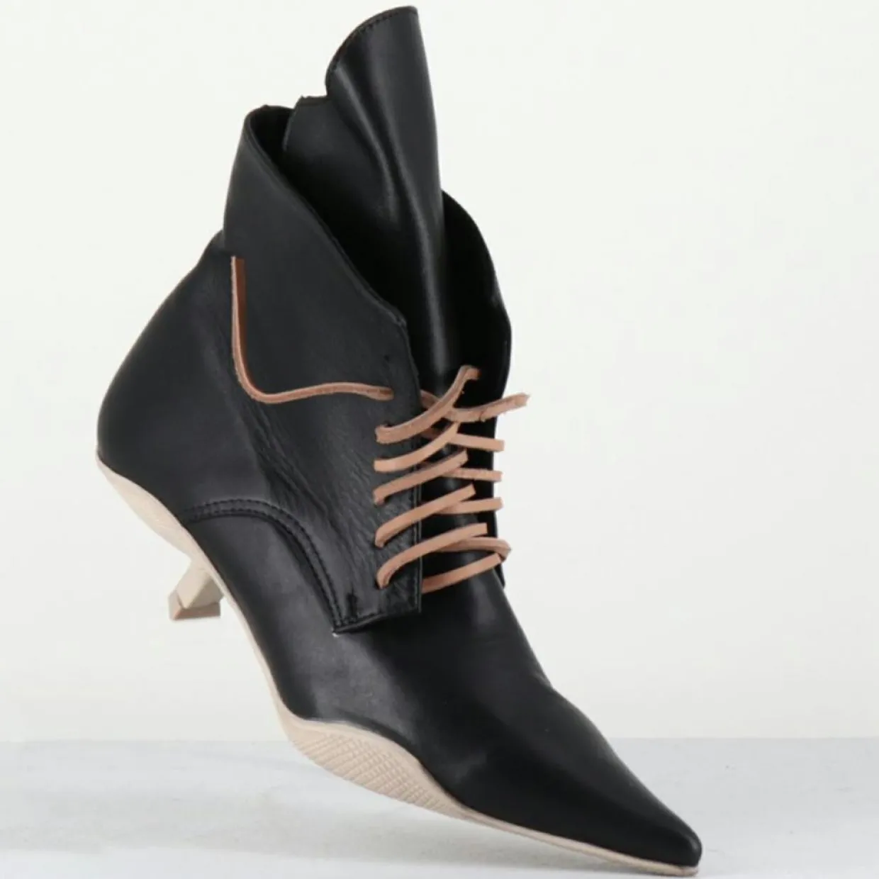 Boots en Cuir mina noires-SDM Hot