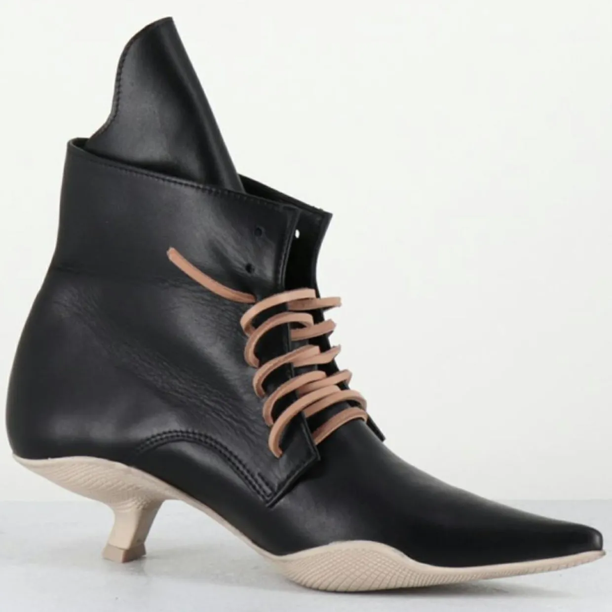 Boots en Cuir mina noires-SDM Hot