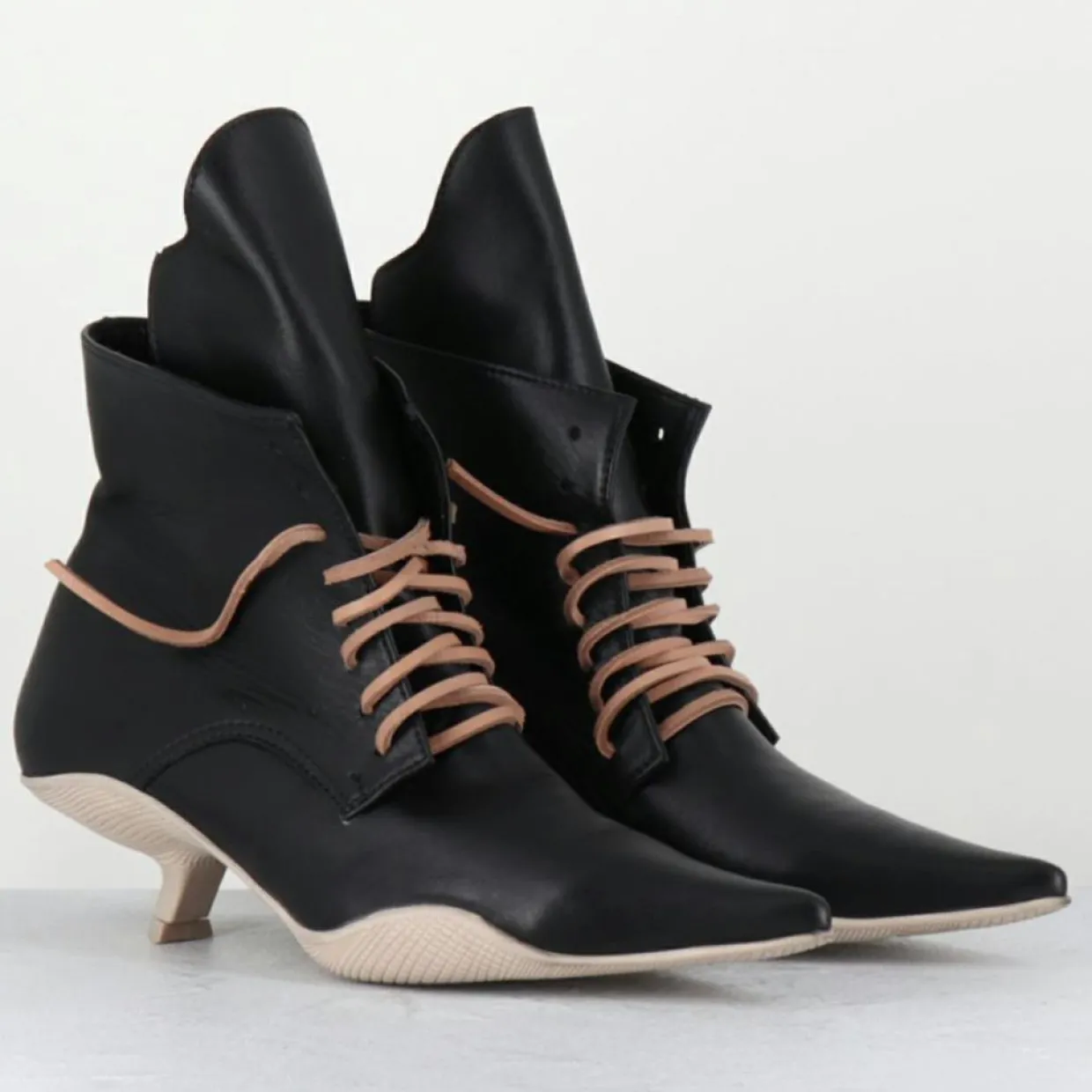Boots en Cuir mina noires-SDM Hot