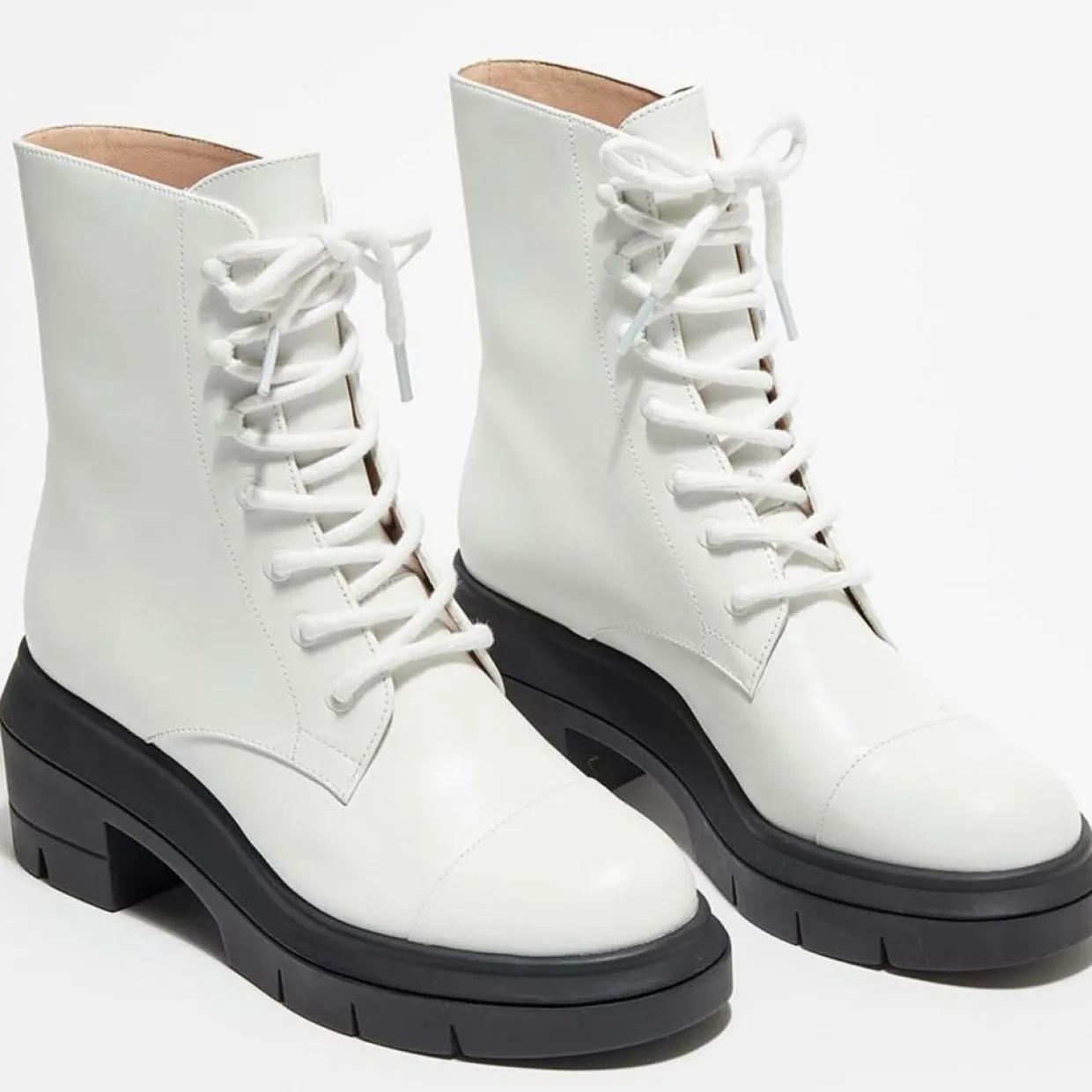 Femme Stuart Weitzman Bottines^Boots en Cuir Nisha blanches - Talon 7,5 cm