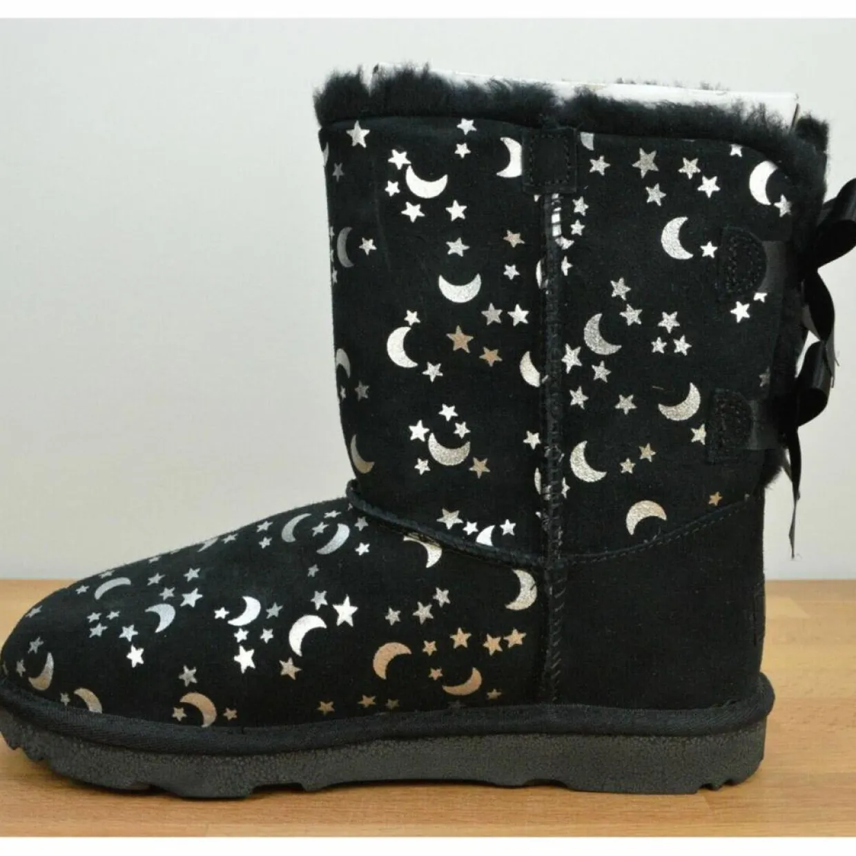 Boots fourrées Laine en Velours de cuir Bailey BoMoon and Stars noires-Ugg