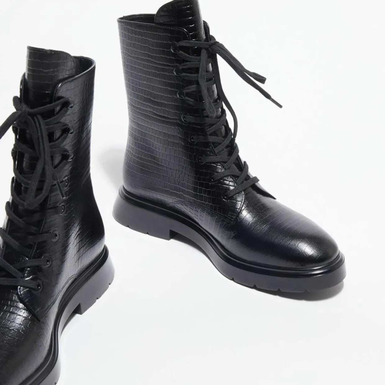 Femme Stuart Weitzman Bottines^Boots McKenzee effet reptile noires