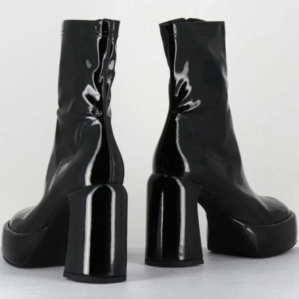 Bottines en Cuir E3527 noires - Talon : 9.5 cm-Elena Iachi Outlet