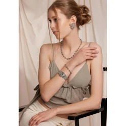 Boucles d'oreilles Zavira argentées-Amelia Parker Clearance