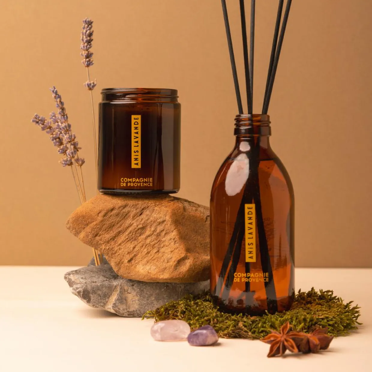 Compagnie de Provence Bougies^Bougie parfumée Anis Lavande - 150g