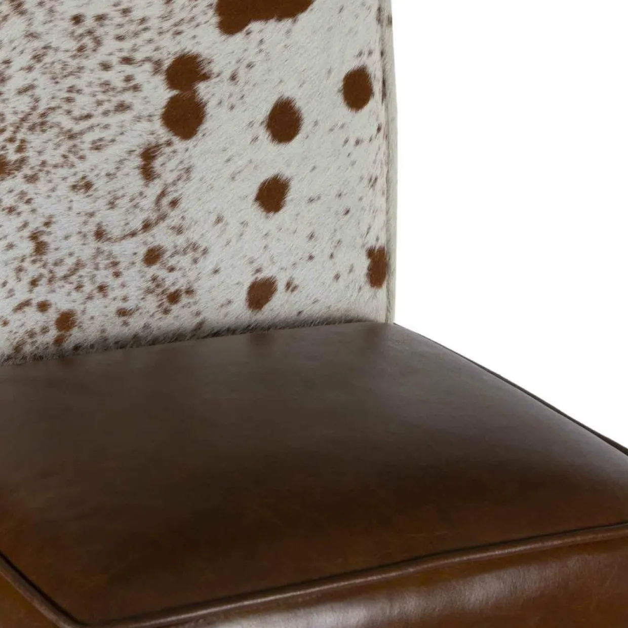 Bois & Chiffons Chaises^Chaise de bar en acacia et peau de vache Acacia Savage Marron - 46x50x114 cm