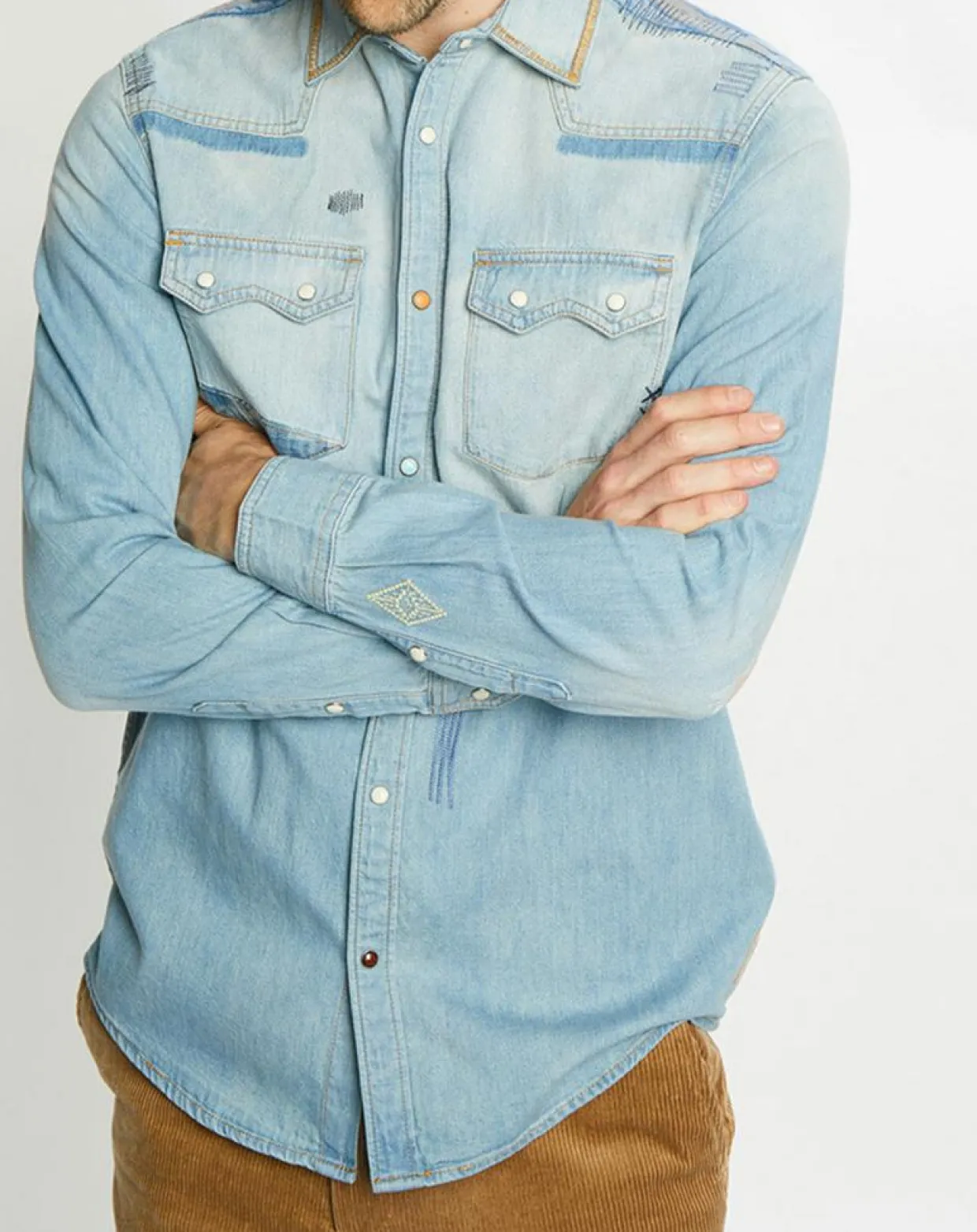 Chemise Regular Fit en Jean Western Patch bleu clair délavé-Scotch & Soda Sale