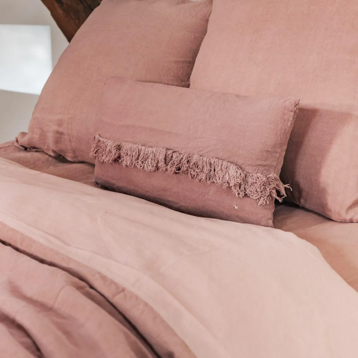 Coussin en lin frangé rose 30x60cm-Bed and Philosophy Best