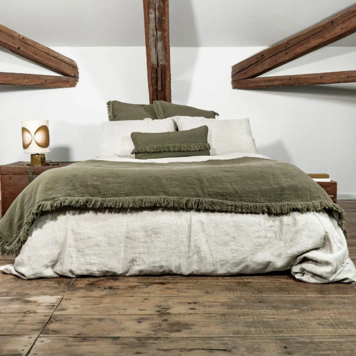 Coussin en lin frangé vert 30x60cm-Bed and Philosophy
