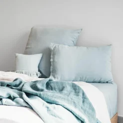 Coussin frangé en lin bleu 50x70cm-Bed and Philosophy Clearance