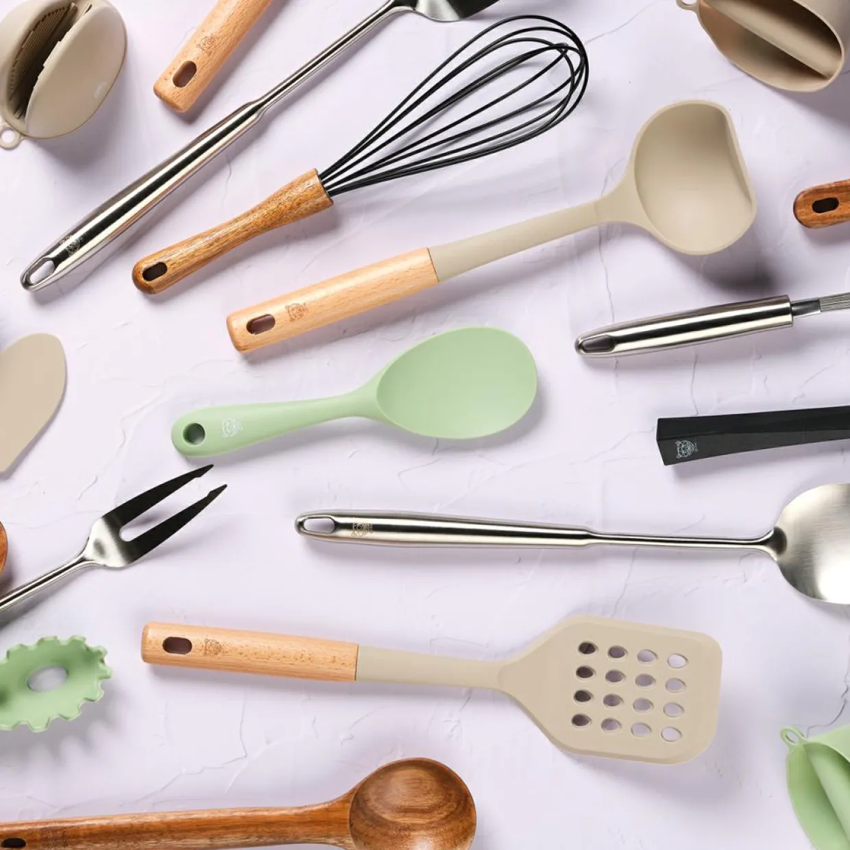 Bjorn Couverts De Table^Couverts à salade en silicone IVAR vert pâle