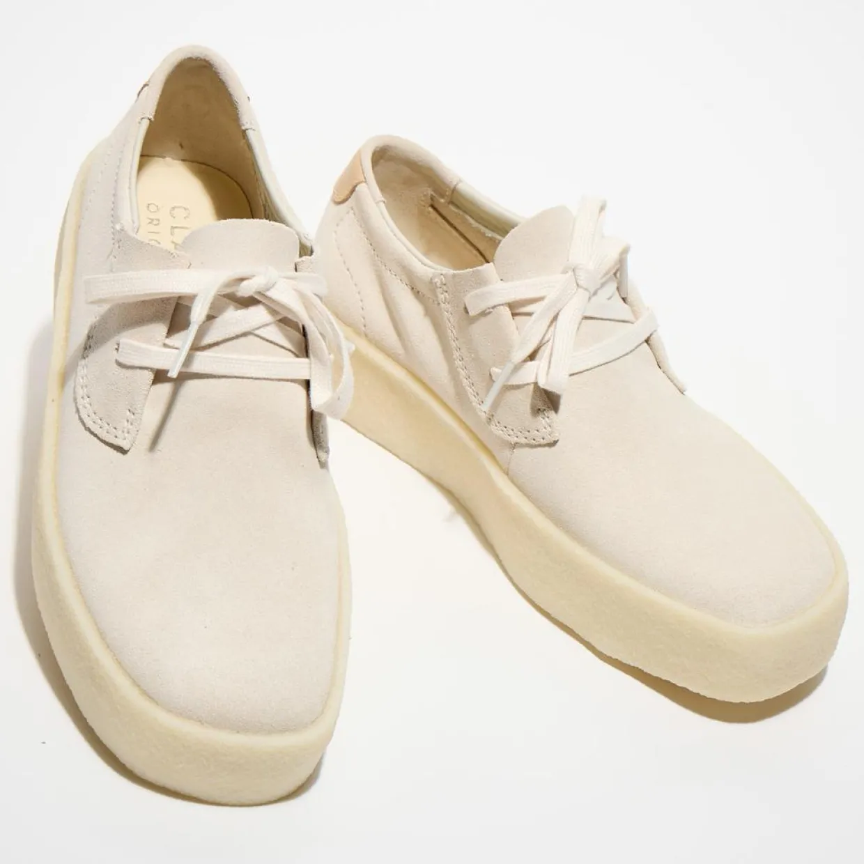 Homme Clarks Derbies^Derbies en Velours de Cuir Ashcott Cup écrues