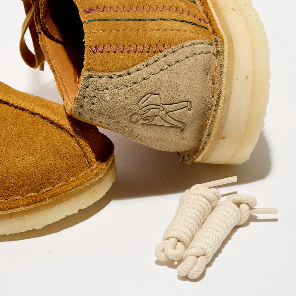 Derbies en Velours de Cuir Desert Trek ocre-Clarks Sale