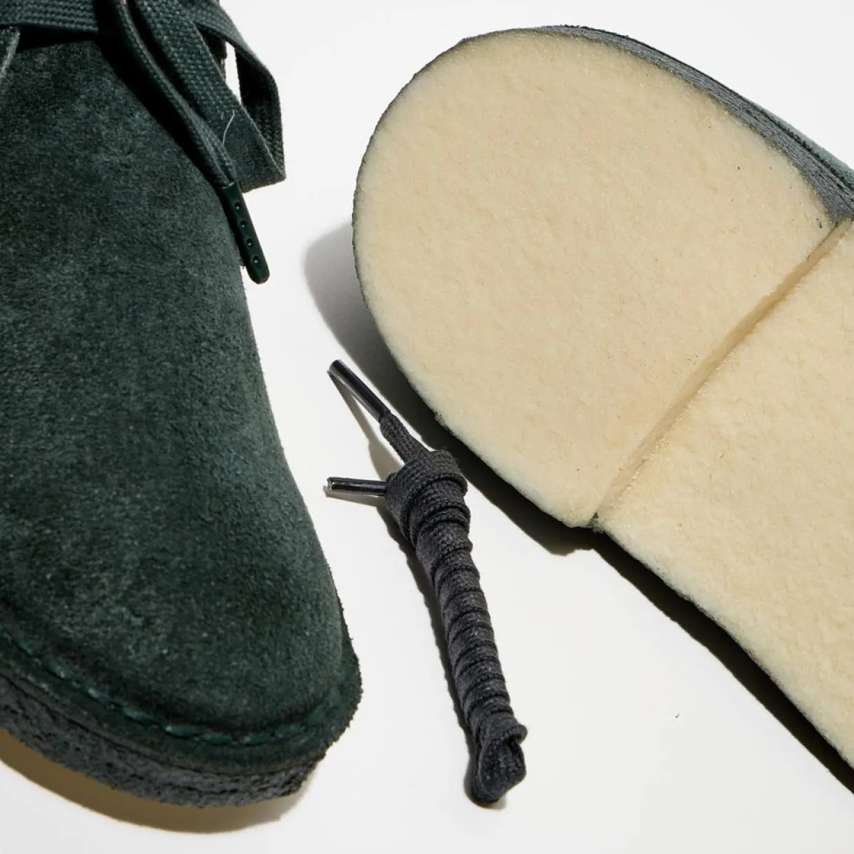 Desert boots en Velours de Cuir vert foncé-Clarks