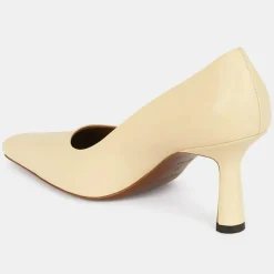 Escarpins en Cuir jaune pâle - Talon 7.5 cm-Neous Sale