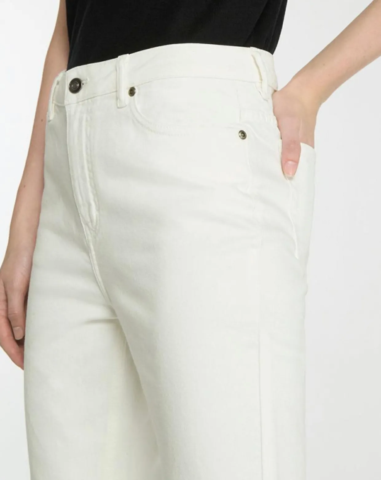 Jean Slim blanc-Galeries Lafayette Hot