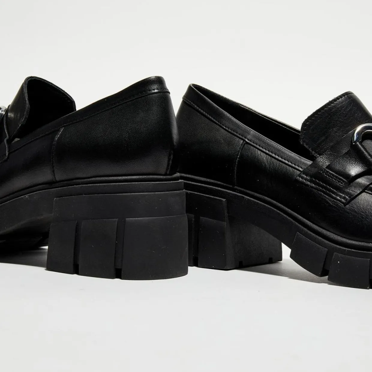 Mocassins en Cuir Bijoux noirs - Talon 6 cm-Galeries Lafayette Online