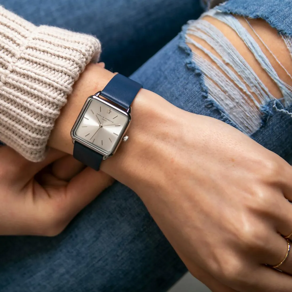 Montre Femme Plaza en Cuir bleu foncé-Amelia Parker New