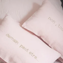 Bed and Philosophy Coussins, Galettes De Sièges^Paire de coussins sérigraphiés en lin roses 25x40cm