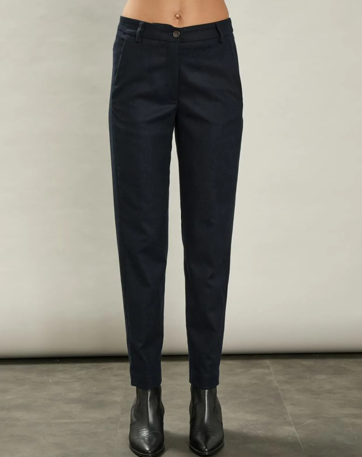 Pantalon en Laine mélangée Parfait marine-Hartford Discount