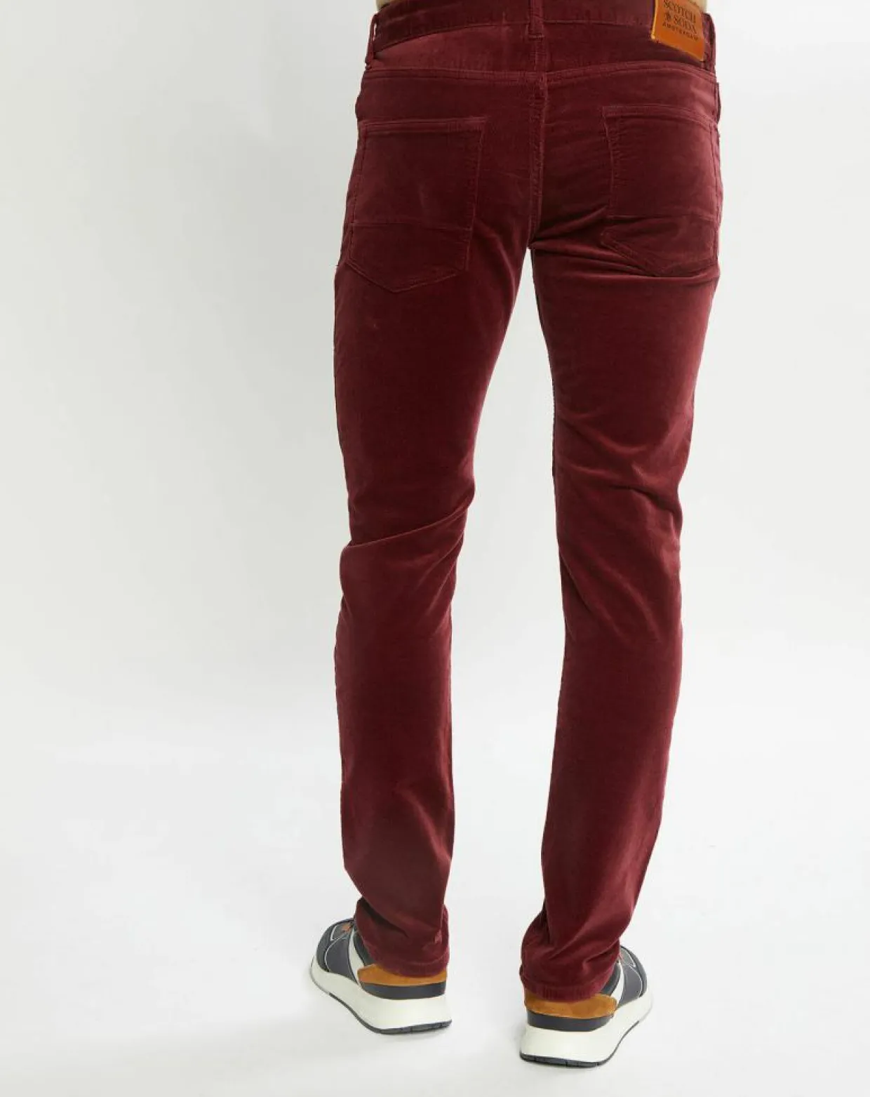 Pantalon Slim Fit en Coton Bio mélangé Velours Milleraies Ralston Corduroy bordeaux-Scotch & Soda Hot