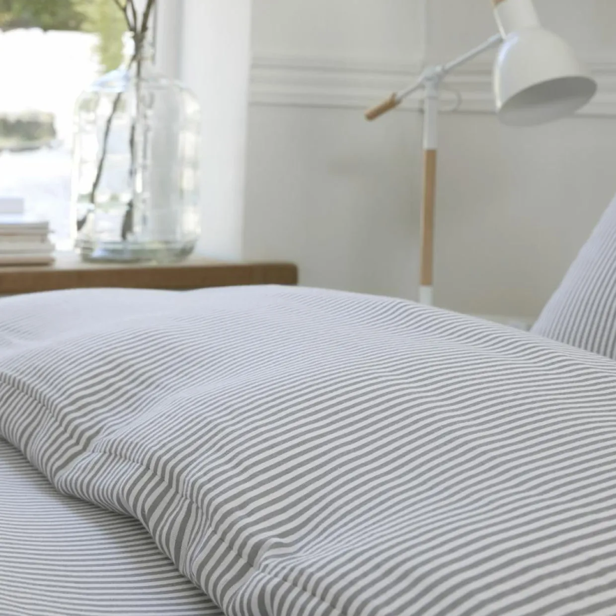 Parure Housse de Couette 100% Gaze de Coton Imprimé Laya blanc/gris-Baton Rouge