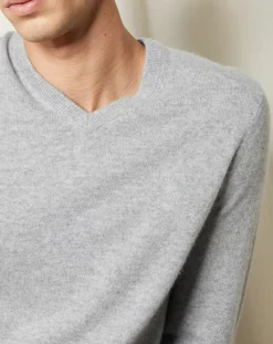 Homme Oscar et Louise Pulls^Pull 100% Cachemire Lucien col V gris clair