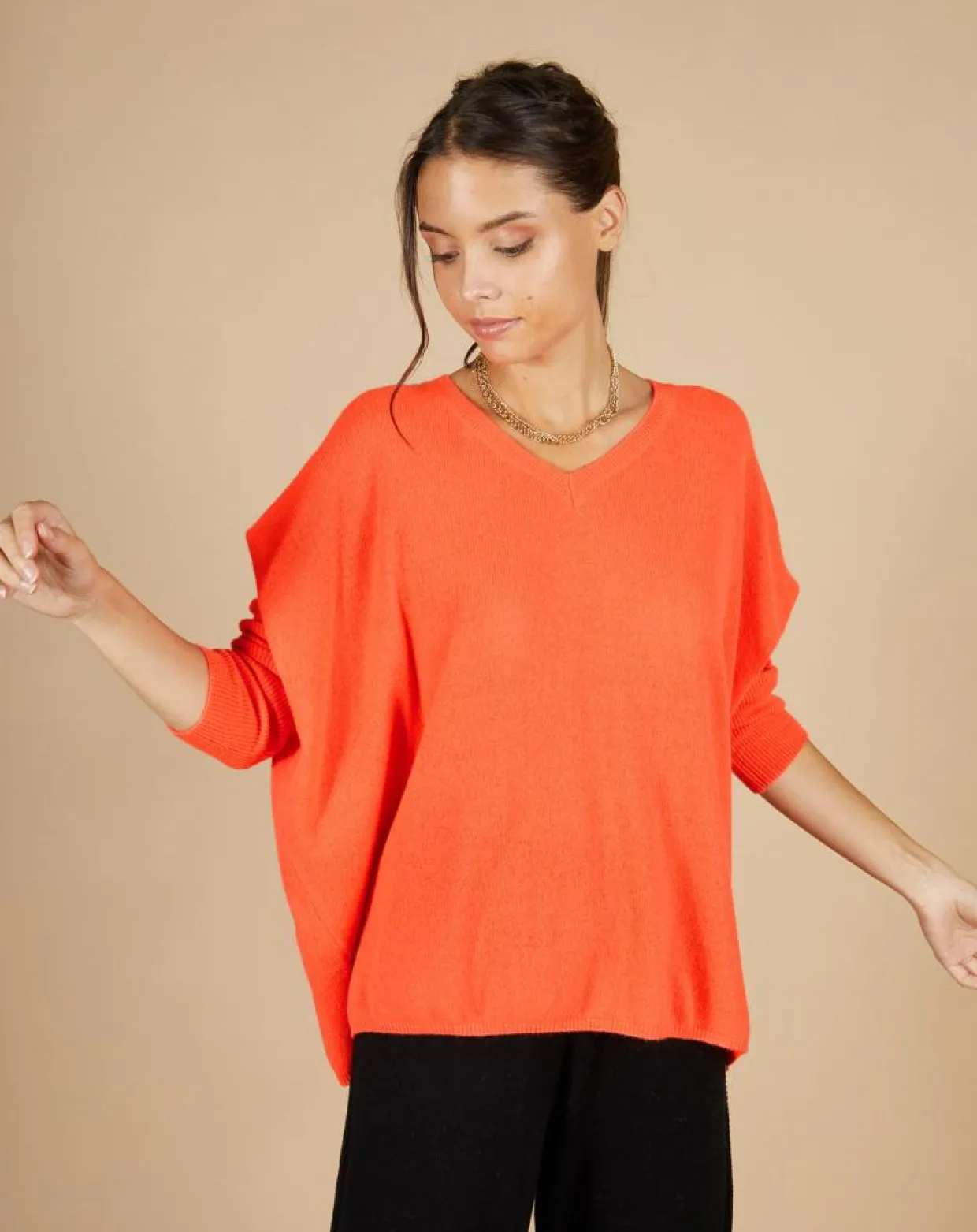Pull poncho 100% Cachemire Emma col V corail fluo-Cashmere Tribu Online