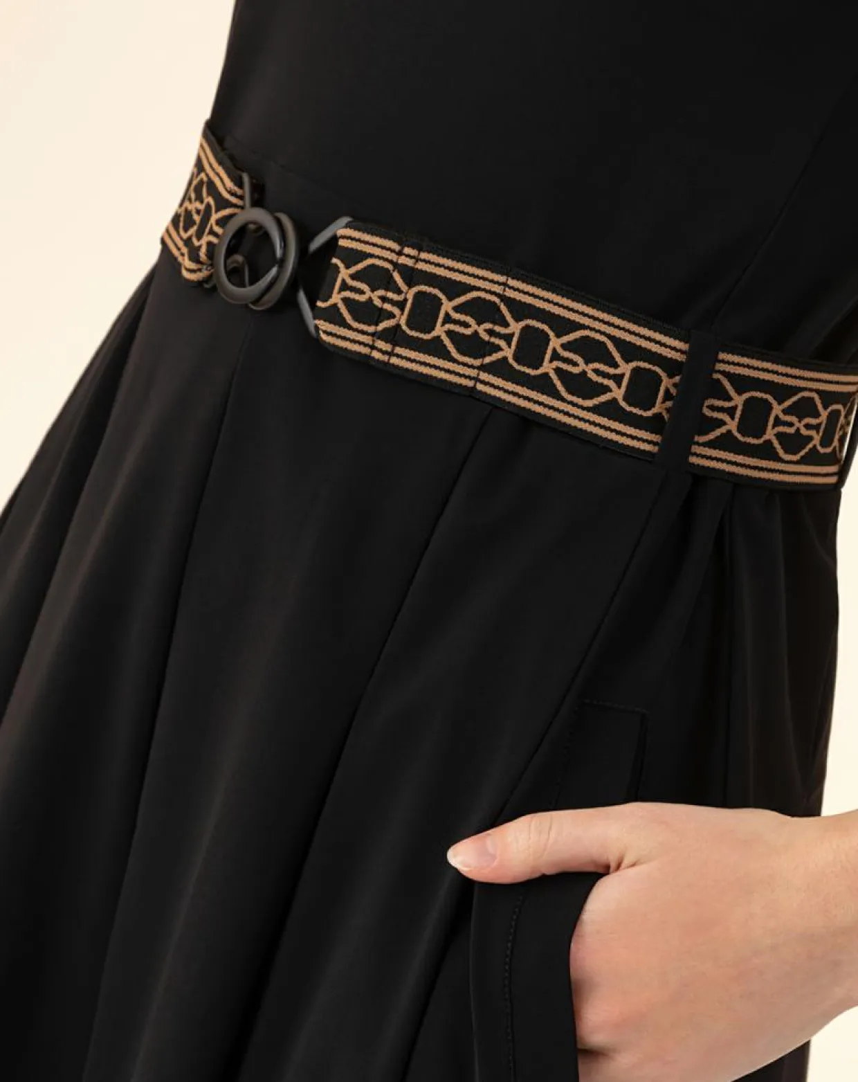 Robe avec Ceinture Ondine noire-Indies New