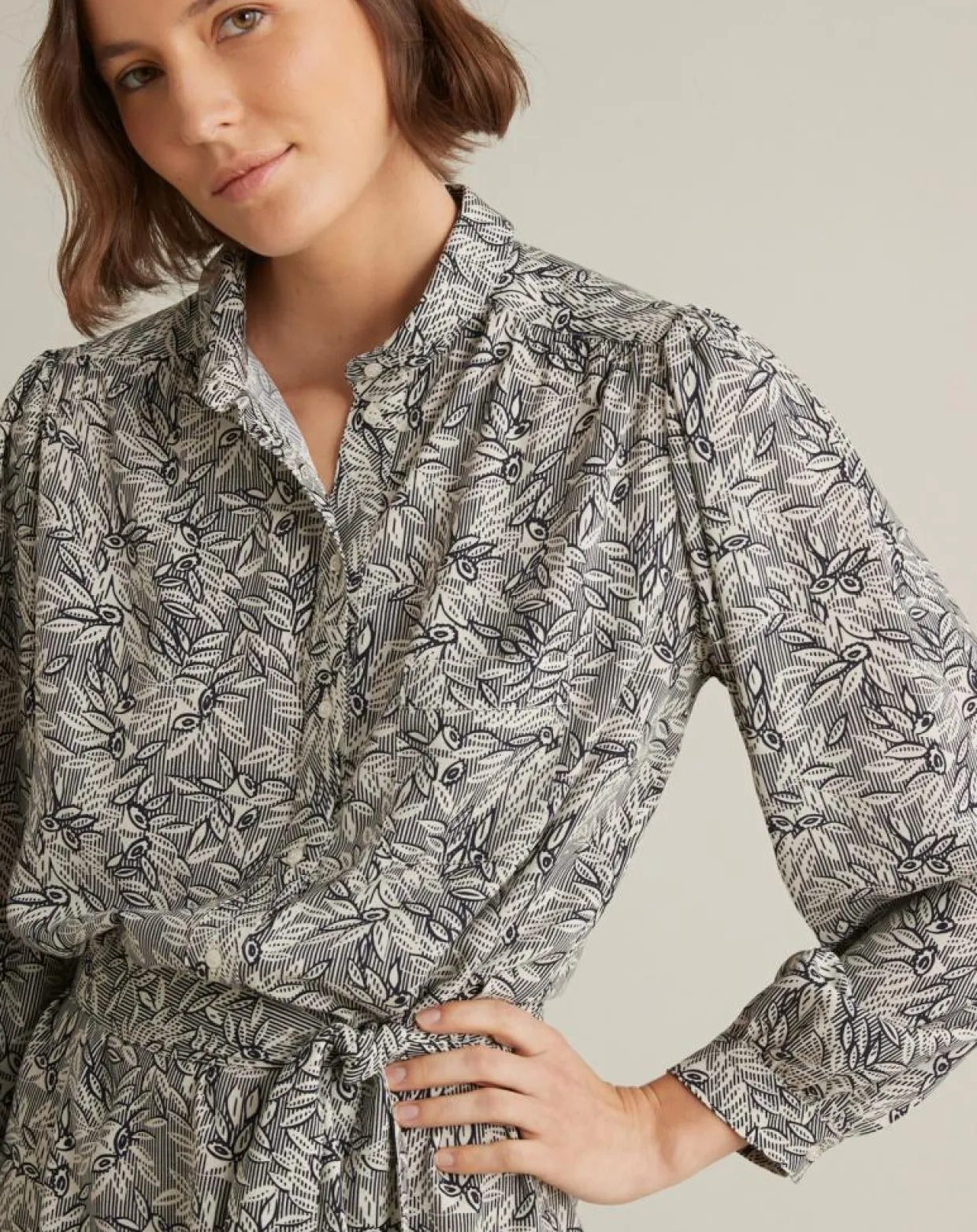 Femme Cyrillus Robes^Robe-chemise imprimée Graphic Leaves bleue