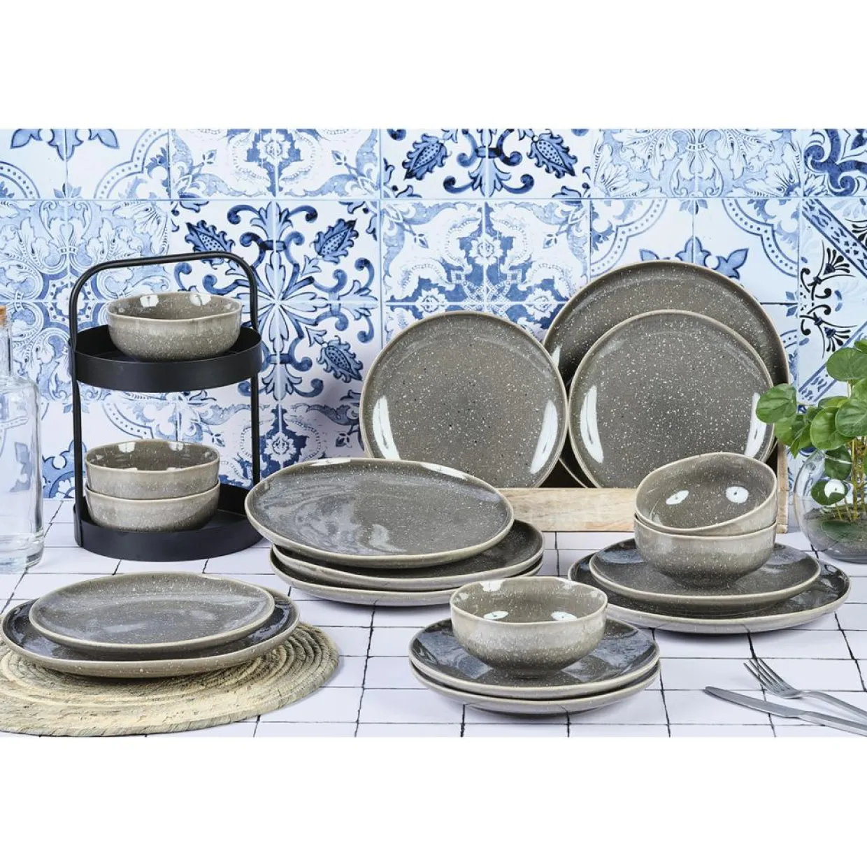 Bjorn Assiettes^Service Les Essentiels en Grès Stellar gris/anthracite - 18 pièces