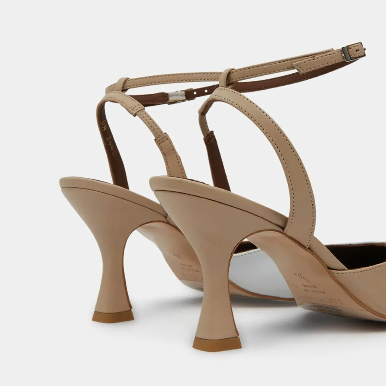 Slingbacks en Cuir Cinderella beiges - Talon 7,5 cm-Alohas Online