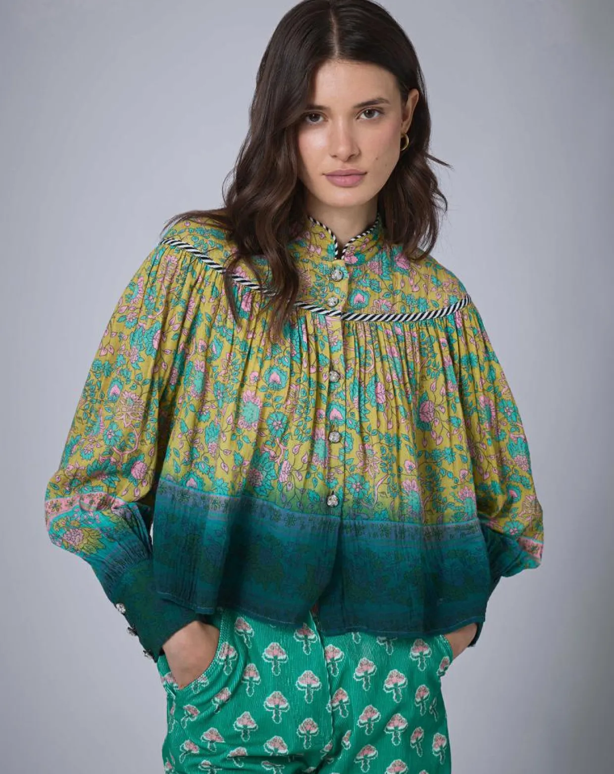 Top Bohemian Hindi kaki-Manoush Online