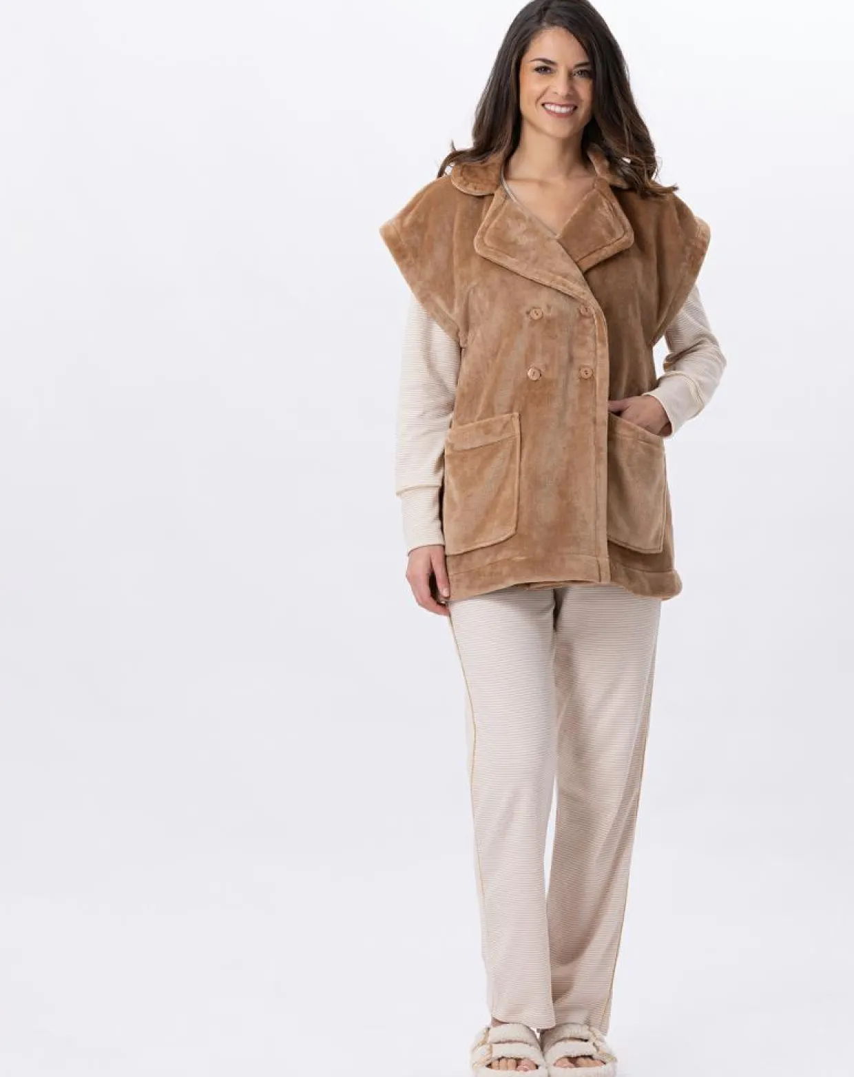 Veste d'intérieur en peluche flanelle Essentiel dorée-Le Chat