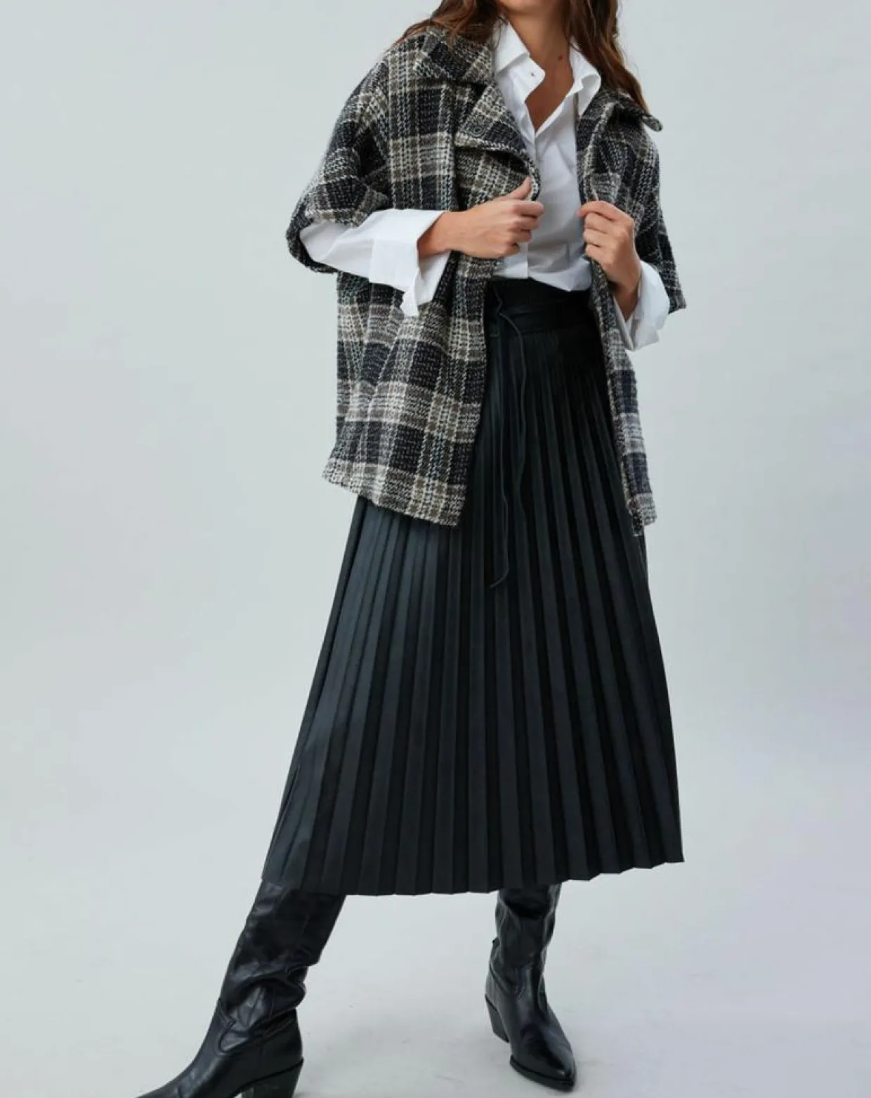 Femme Lauren Vidal Vestes, Blousons^Veste en Laine mélangée manches courtes Biba noire