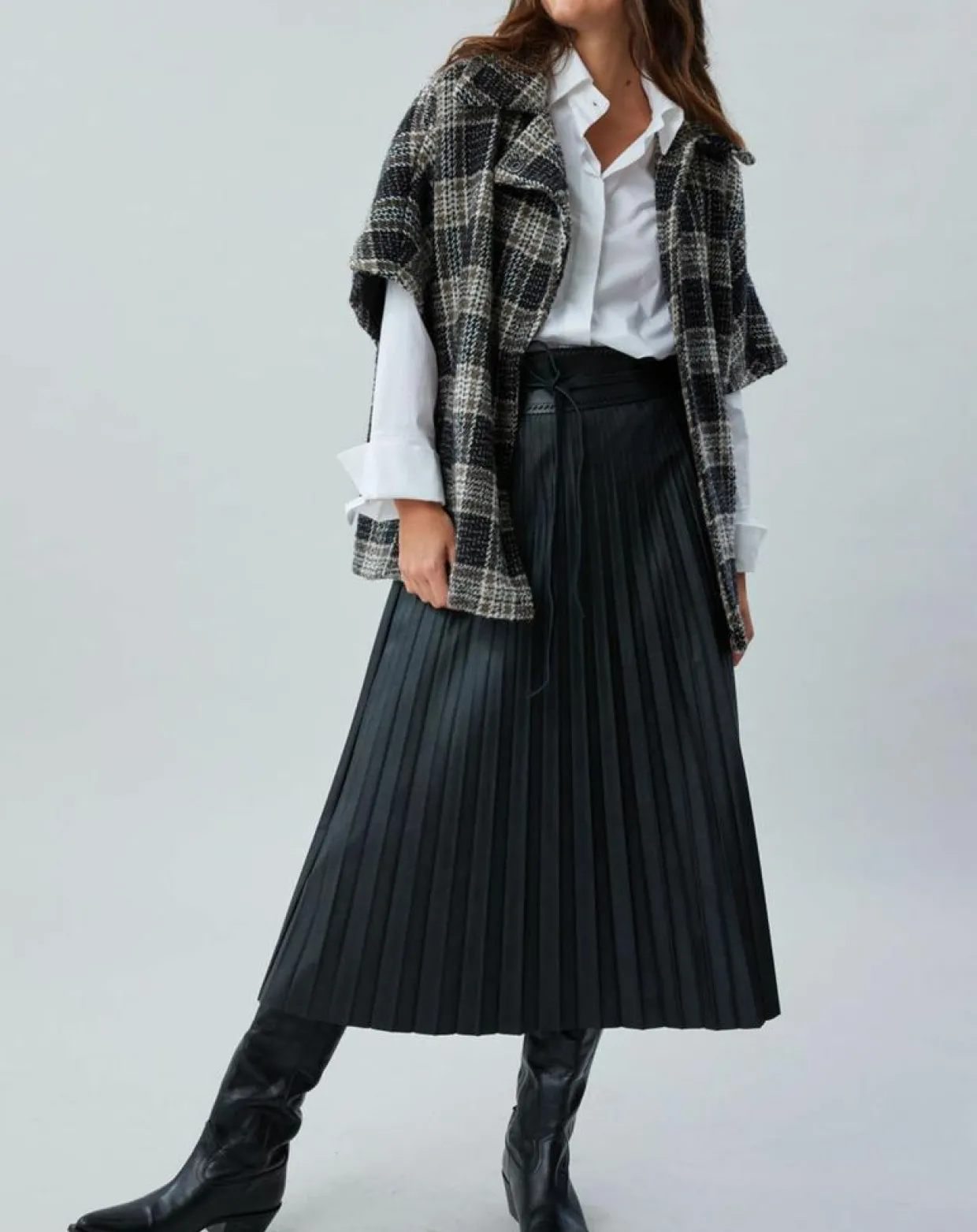 Femme Lauren Vidal Vestes, Blousons^Veste en Laine mélangée manches courtes Biba noire