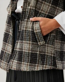 Femme Lauren Vidal Vestes, Blousons^Veste en Laine mélangée manches courtes Biba noire